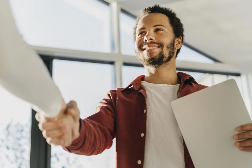 Como a experiência do cliente fortalece o mercado imobiliário